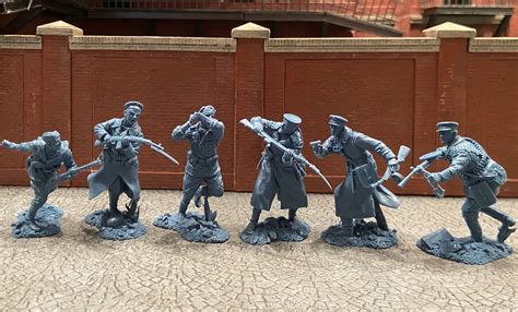 WWII Plastic Toy Soldiers: Plastic Platoon - Toy Soldiers