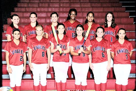 Centennial softball team needs your vote! | LucieLink