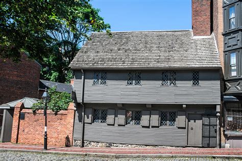 Archaeologists Excavate Privy Near Paul Revere's House in Boston