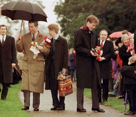 12 Vintage Photos Of The Royal Family Celebrating Christmas At Sandringham