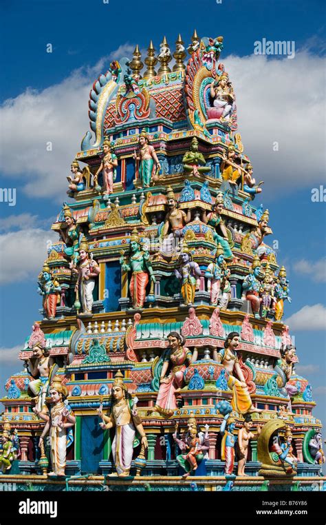 Hindu temple Gopuram. South India Stock Photo - Alamy