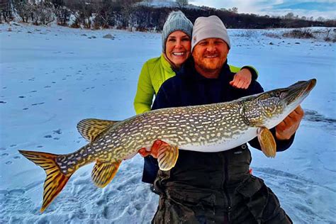 Saskatchewan Ice Fishing: Giant Northerns & Walleyes Await - In-Fisherman