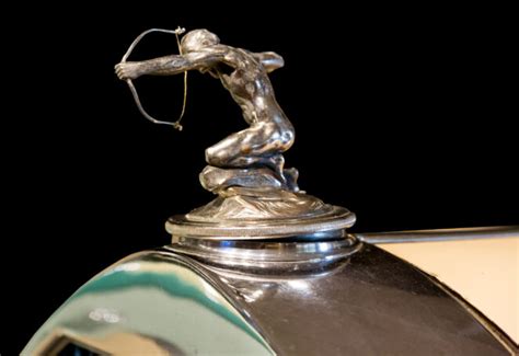 1931 Pierce-Arrow Hood Ornament - Virily