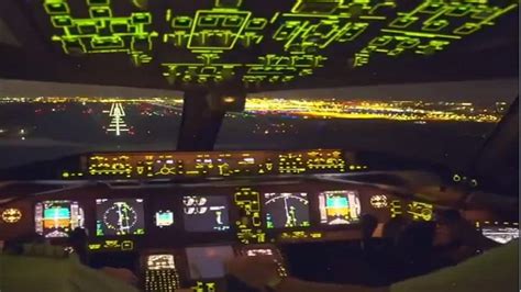 Boeing 777's night landing view from cockpit takes internet by storm, netizens STUNNED: Watch ...