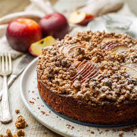 Vegan Apple Walnut Crumble Cake – Hazel & Cacao