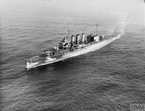 Aerial view of HMS SUFFOLK as she patrolled the Denmark Straits ...