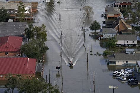 Ida tears through New Orleans, leaving destruction and flooding behind