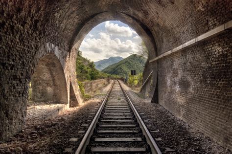 Railway tunnel of stone wallpapers and images - wallpapers, pictures, photos