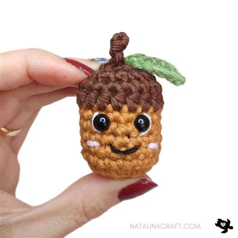 No-sew Crochet Acorn - Free pattern - Natalina Craft