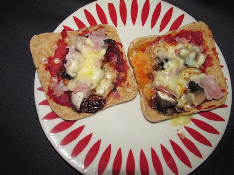 Pizza Toast with Warburtons Deli Thins - Joanna Victoria