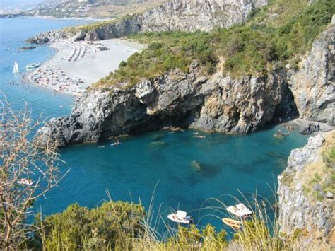 Camping by the sea : The 10 most beautiful places in Italy - Campstar Trends