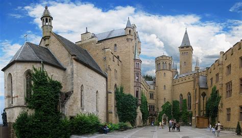 Hohenzollern Castle, Germany (with Map & Photos)