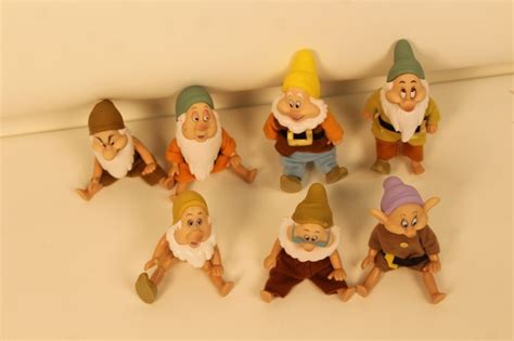 Disney's Snow White's Seven Dwarfs Vinyl Figurines