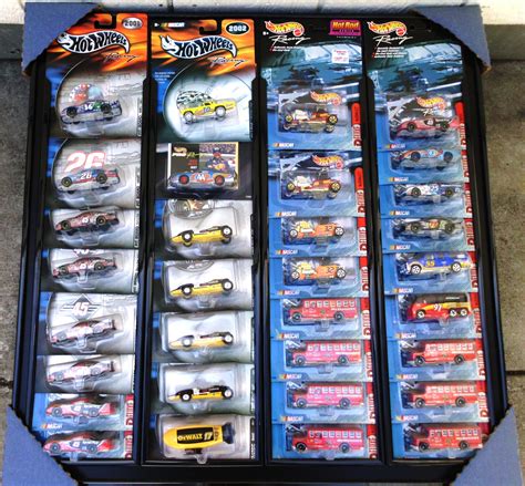 Hot Wheels 1999 Nascar Play Set / Hot wheels dragstrip champion vehicle racing playset. - shuhilda