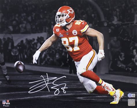 Travis Kelce Autograph Signing 2024 - Roana Christel