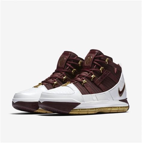 LeBron Wears Upcoming Zoom LeBron 3 'CTK' QS to Unbox the LeBron 16 'Harlem's Fashion Row ...