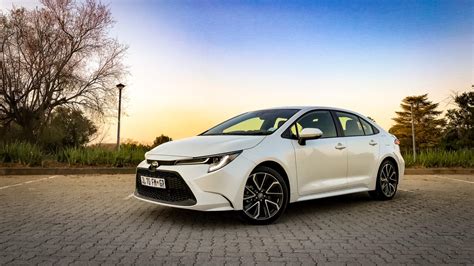 Toyota Corolla 2.0 XR sedan (2020) video review - a new beginning or more of the same? - Expert ...