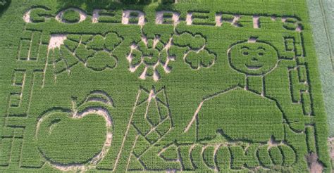 Midwestern Corn Mazes in Chicago to Visit This October | UrbanMatter