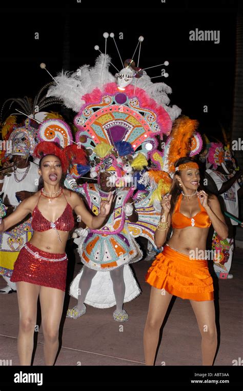 BAHAMAS Junkanoo Parade Stock Photo - Alamy