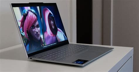 Lenovo Yoga Slim 7i Carbon review: Brighter, leaner, lighter | Reviews.org