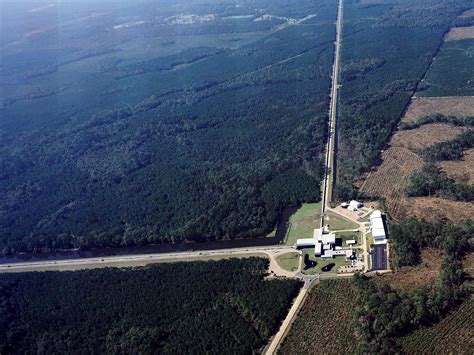 Video: Take a whirl above the massive LIGO gravitational wave detector ...