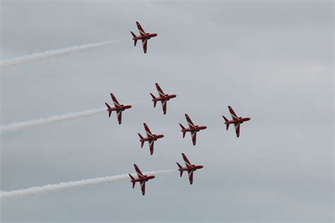 The REd Arrows in formation - Non-weather related photos - Netweather Community Weather Forum