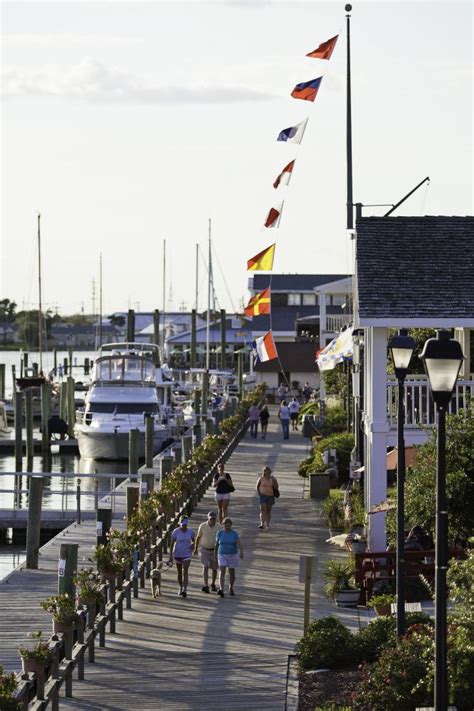 America's Favorite Beach Towns (PHOTOS) | Beach town, Places to go ...