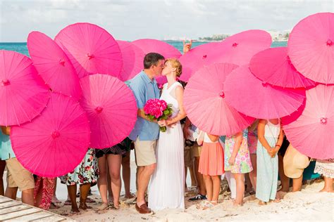 Bahamas Beach Weddings Venue Vendor Highlight: Sandyport/Blue Sail Restaurant
