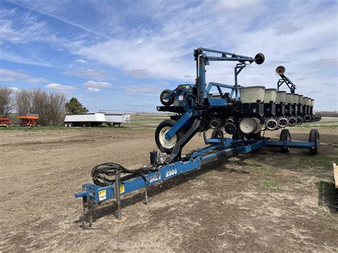 KINZE 2300 18 ROW PLANTER -ONLINE ONLY AUCTION – AUCTIONTIME – Brock Auction