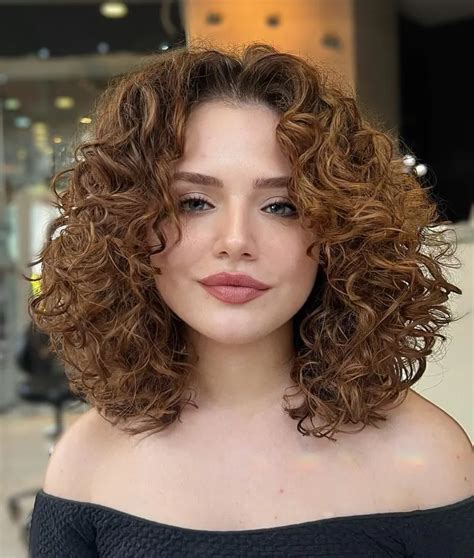 Curly Hair Trends 2024 Women - Tilly Ginnifer