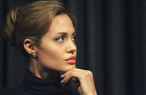 Angelina Jolie Actress Black Dress Pictures