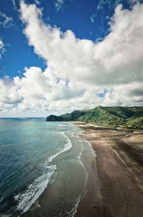 Piha Beach / New Zealand | Globe Trotting | Pinterest