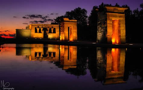 First fall shot of Temple de debod at sunset in Madrid, Spain : pics