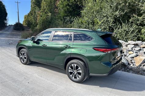 First Drive: 2023 Toyota Highlander - The Detroit Bureau