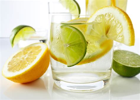 Top 10 Health Benefits of a Lemon Water Detox