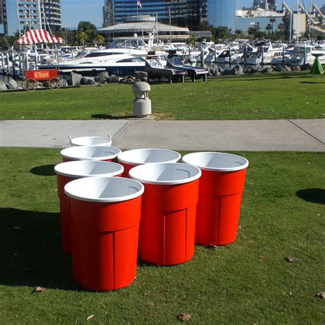 Giant Beer Pong - Party Pals