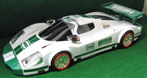 HESS FORMULA 1 RACE CAR W/RACER 2004