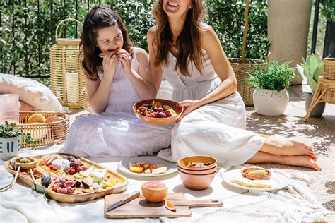 A Mother's Day Picnic to Remember With Spring Brunch Ideas & Recipes