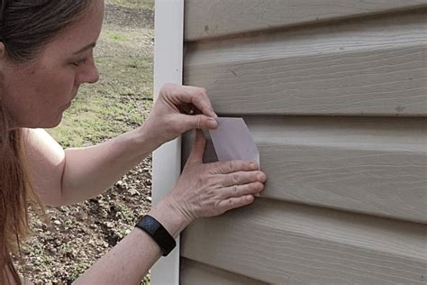 How To Repair Holes In Vinyl Siding - The Daily DIY