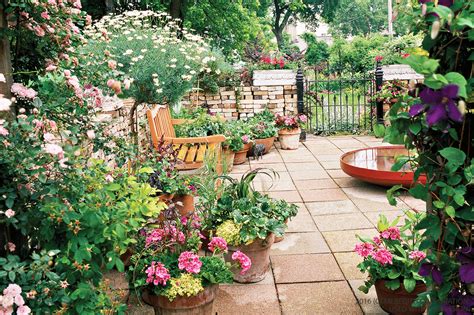 Small Garden Design Ideas | Better Homes and Gardens Real Estate Life