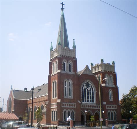 File:Holy Cross Catholic Church, Los Angeles.JPG - Wikimedia Commons