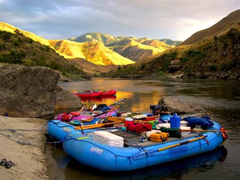 Guided Whitewater Rafting Oregon & Idaho | Winding Waters