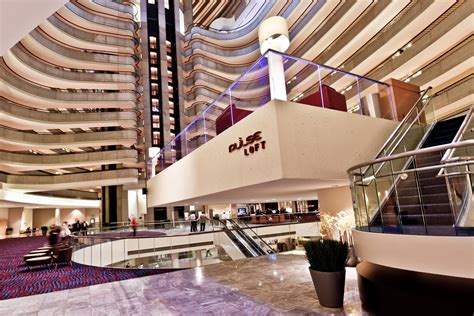 Chris Poldervaart :: Photography: Patterns :: Atlanta Marriott Marquis