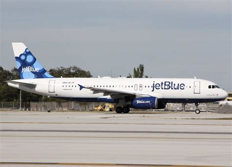 JetBlue Airways A320 | Takeoff roll on runway 9L at Ft. Laud… | Flickr