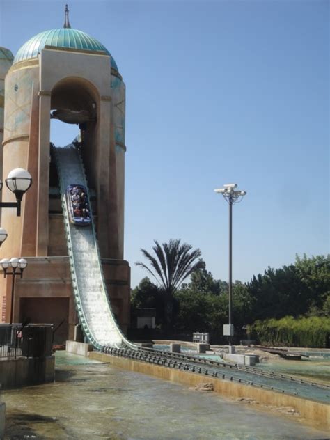 Journey to Atlantis (Sea World San Diego) Review - Incrediblecoasters