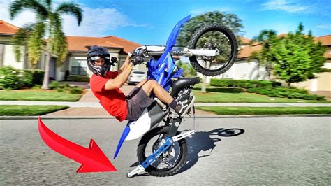 WHEELIE BAR ON 2 STROKE DIRT BIKE! ( YZ125 ) - YouTube