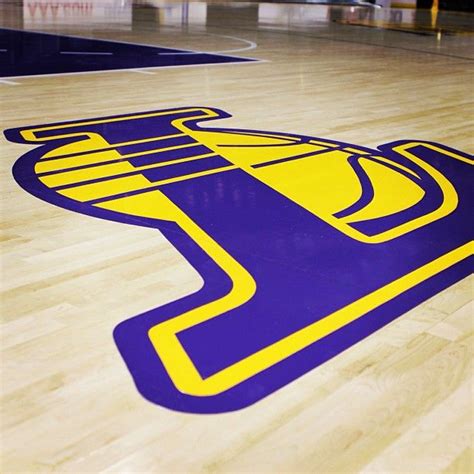 New Lakers Court with Secondary Logo