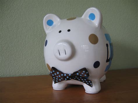 De La Design: Personalized ceramic piggy banks