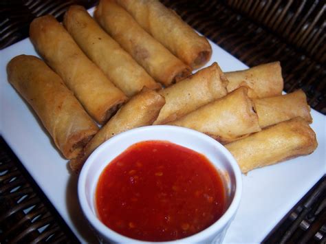 The Foodie Concierge: Lumpia Shanghai (Filipino egg rolls)