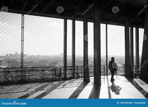 Eiffel Tower Observation Deck Editorial Stock Photo - Image of look, balcony: 138120108